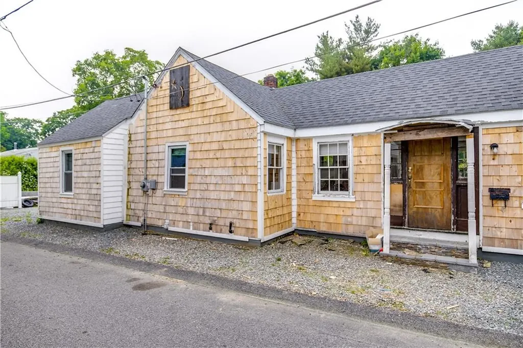 10 Prince Street Coventry RI 02816