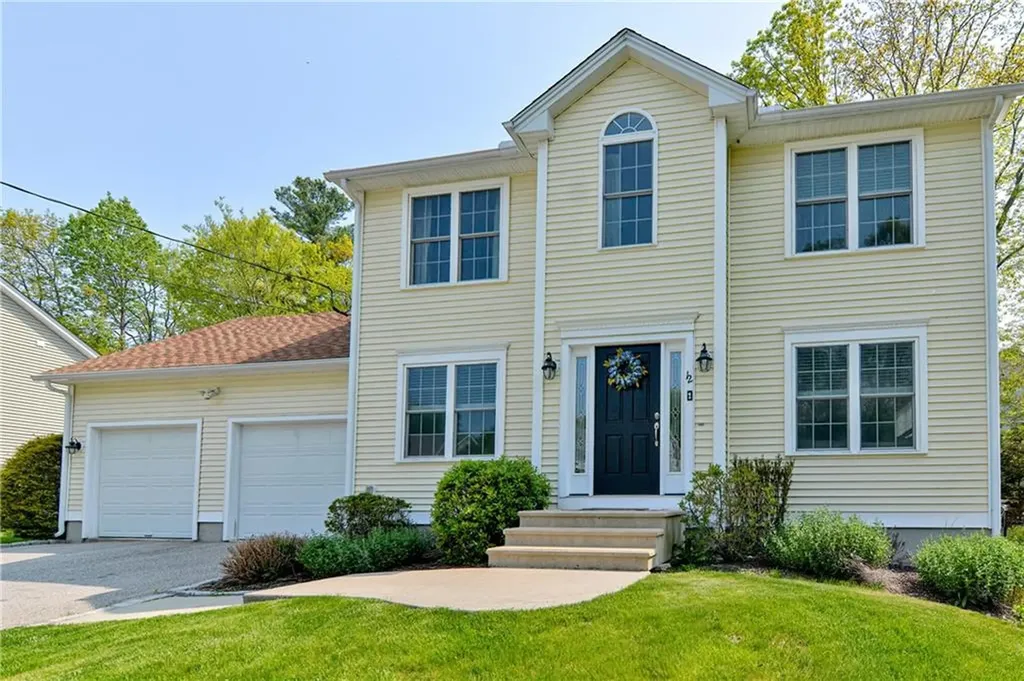 12 Hickory Road Cumberland RI 02864