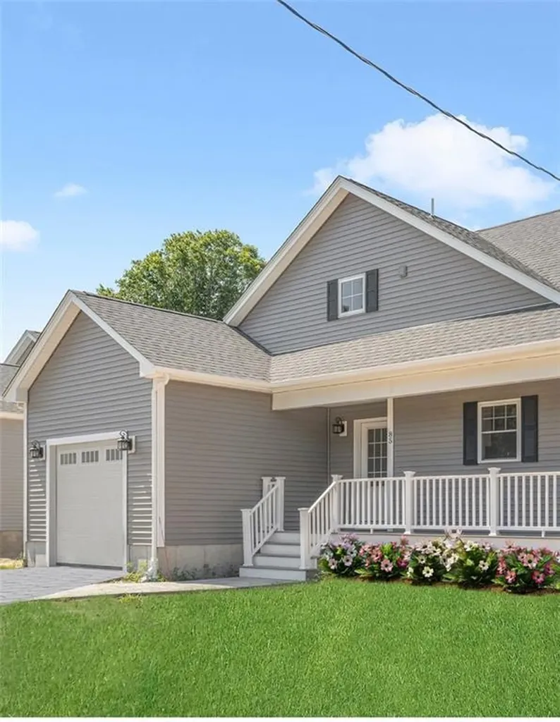 51 Vespia Lane South Kingstown RI 02879