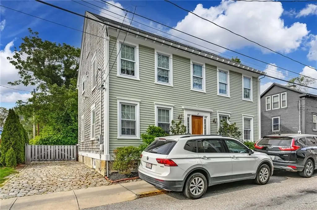28 Pope Street Newport RI 02840