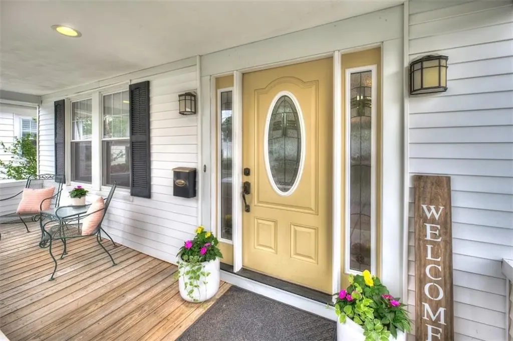 11 Ivanhoe Street Cranston RI 02910