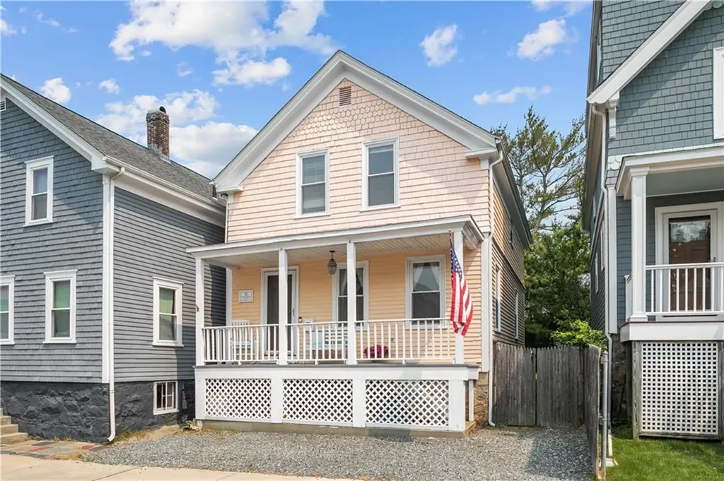 20 Carey Street Newport RI 02840