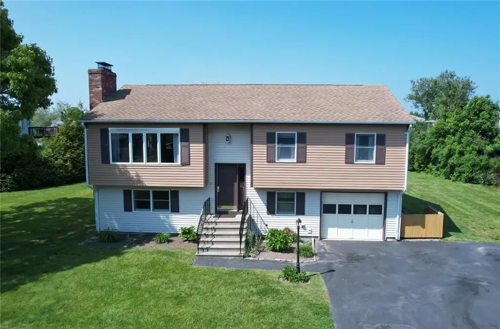 33 Greene Lane Narragansett RI 02882
