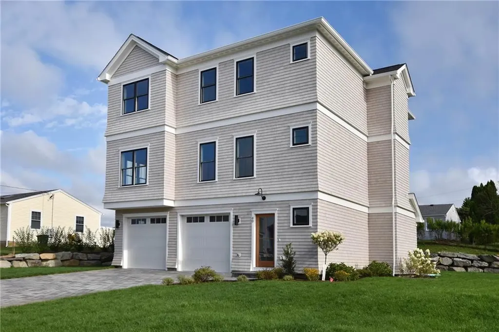 40 Birch Street Narragansett RI 02882
