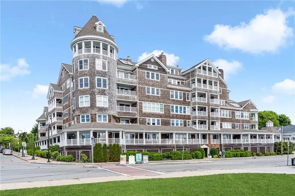53 Conanicus Avenue Jamestown RI 02835