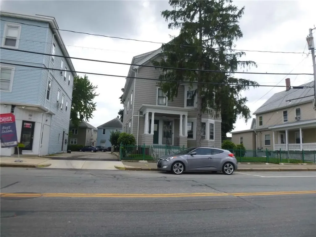 577 Central Avenue Pawtucket RI 02861