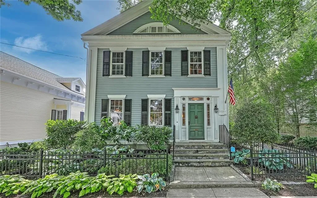 66 Franklin Street Bristol RI 02809