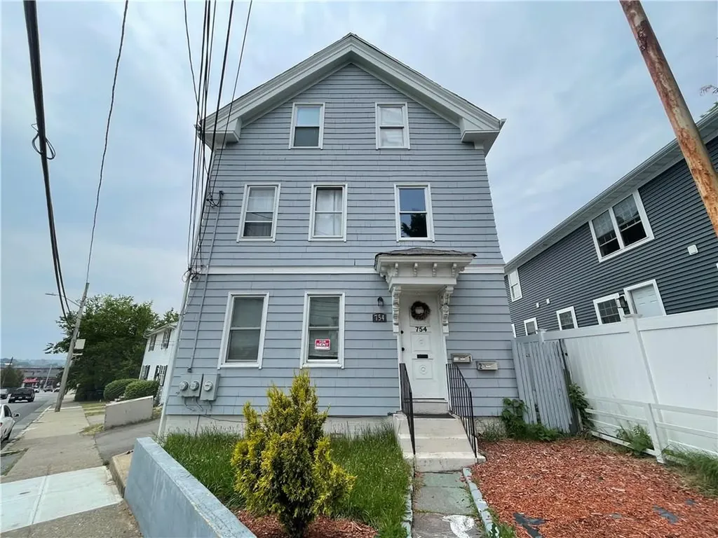 754 Valley Street Providence RI 02908
