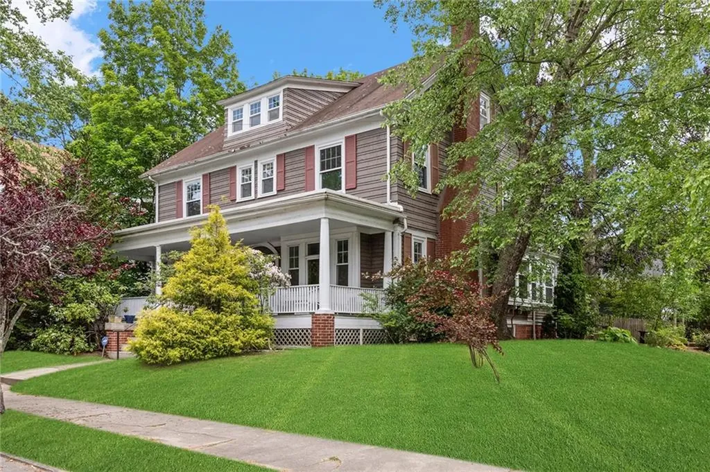 112 Arnold Avenue Cranston RI 02905