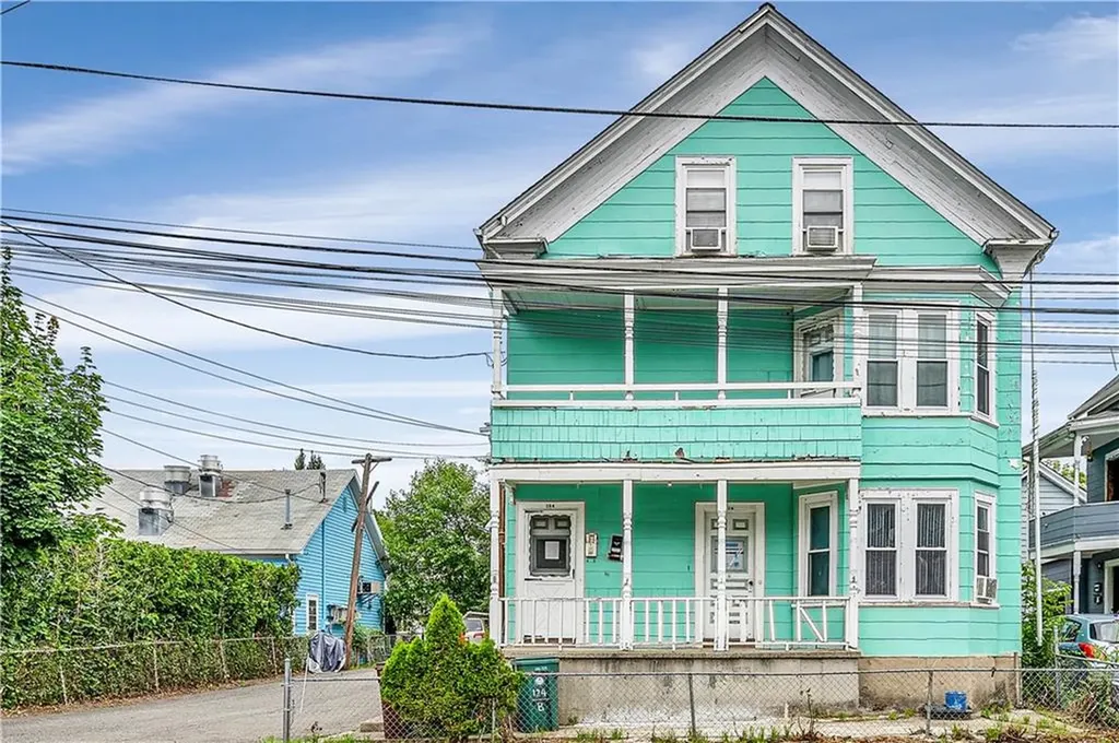 124 Brook Street Woonsocket RI 02895