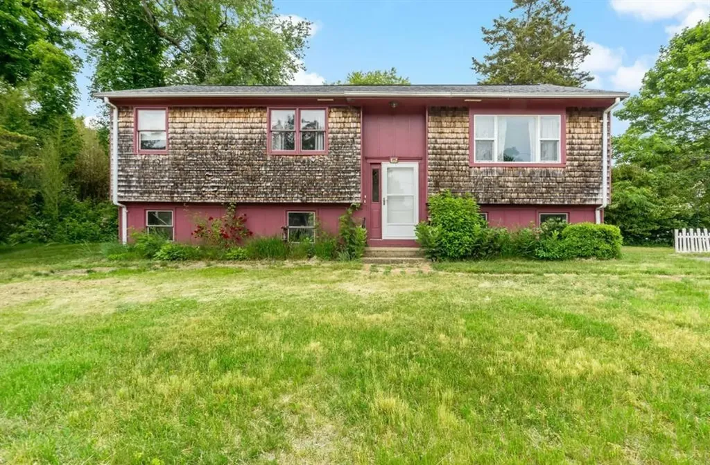 5 Locust Court Narragansett RI 02882