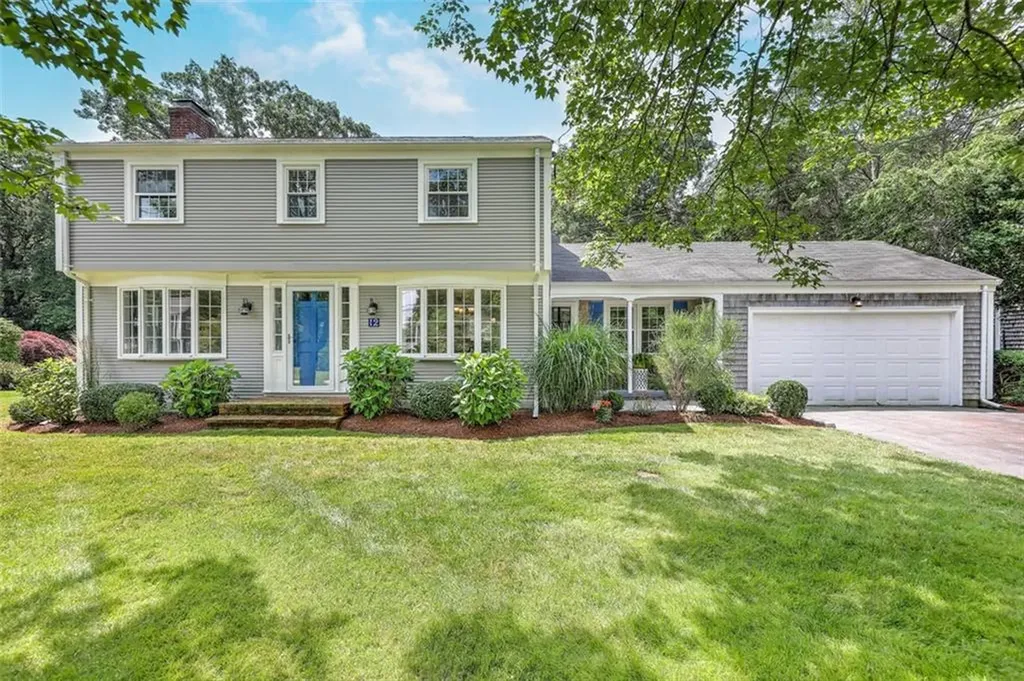 12 Pine Avenue Barrington RI 02806