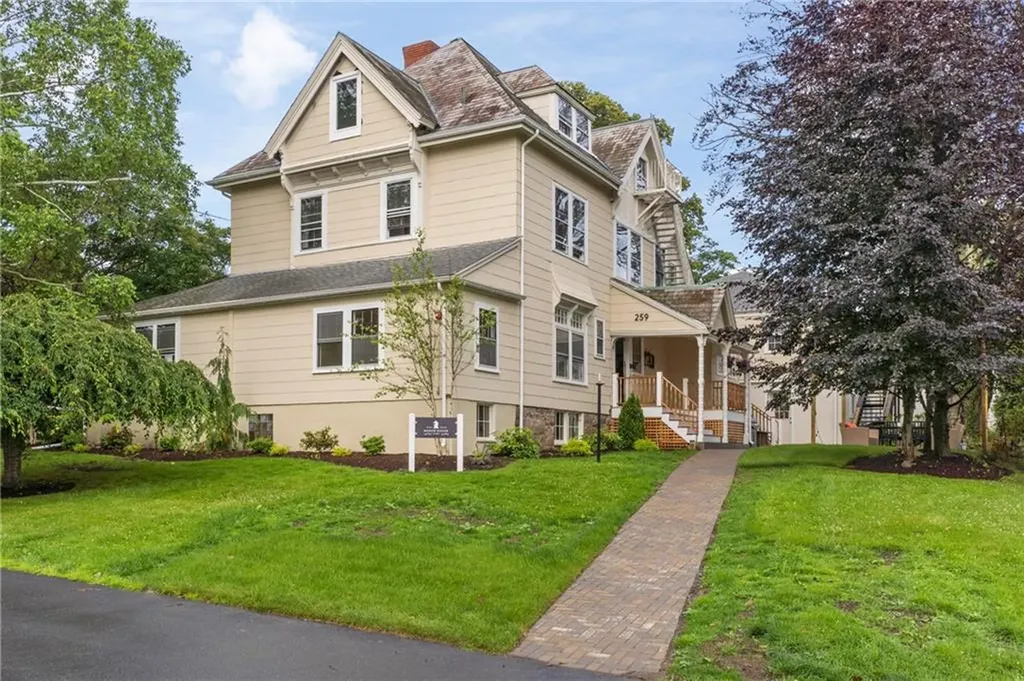 259 Gibbs Avenue Newport RI 02840