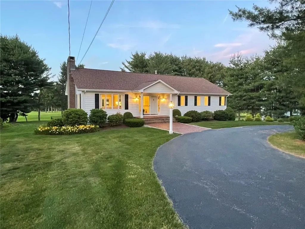 189 Old River Road Lincoln RI 02865