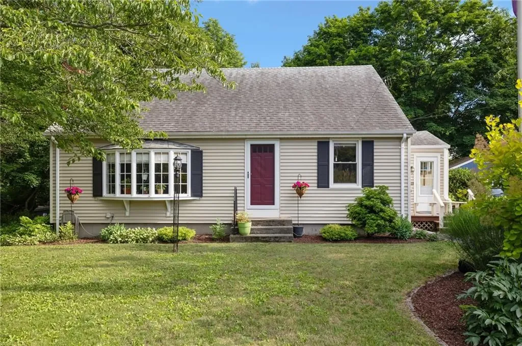 99 Coomer Avenue Warren RI 02885