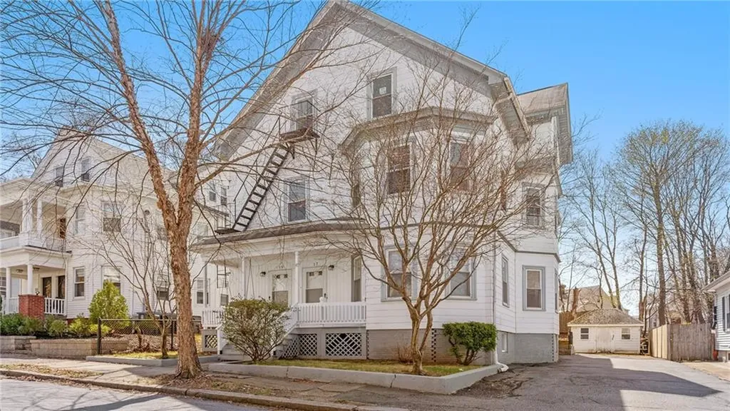 17 Hillside Avenue Providence RI 02906