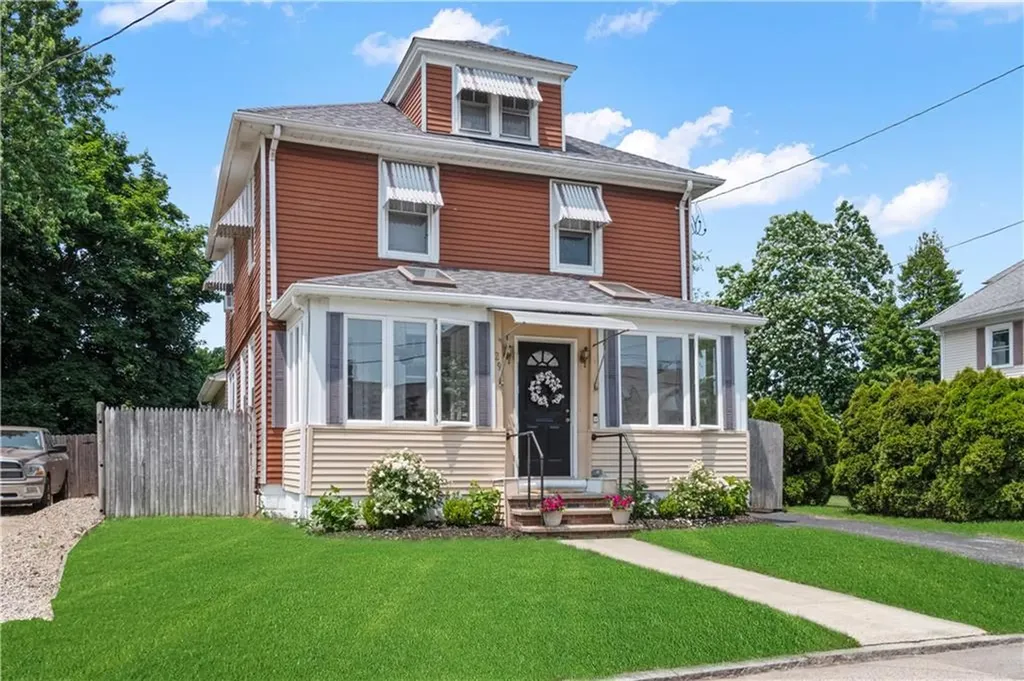29 River Street Cranston RI 02905