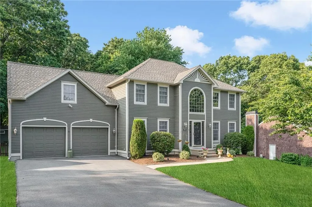 16 Eastwick Road North Kingstown RI 02852