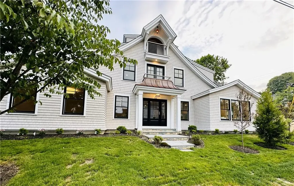 166 Ruggles Avenue Newport RI 02840