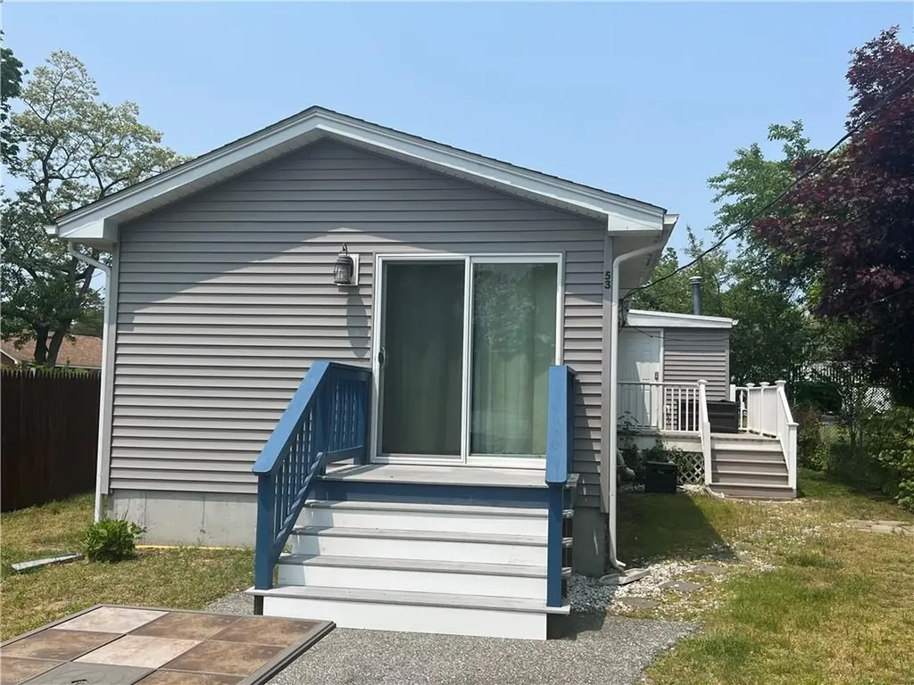 53 Waverly Street Warwick RI 02889