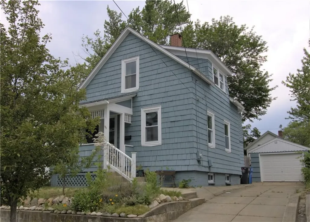 195 Bay View Avenue Cranston RI 02905
