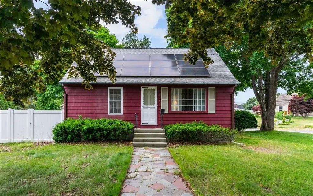 139 Pawtuxet Terrace West Warwick RI 02893