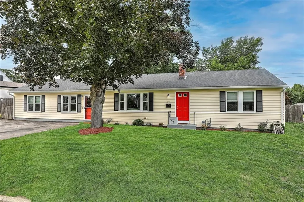 59 Yellowstone Avenue Warwick RI 02888