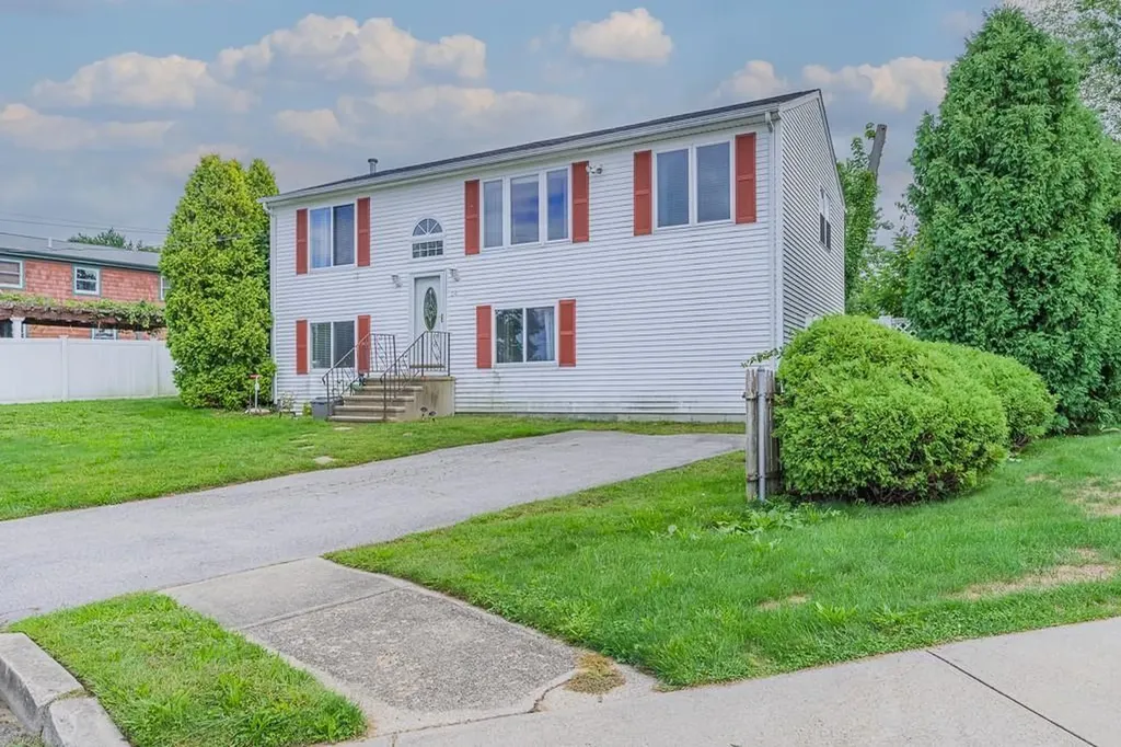 24 Serenity Court Warwick RI 02888
