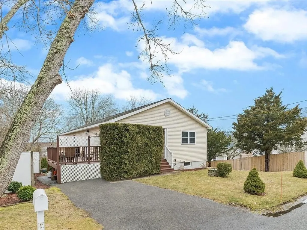 3 Hollis Street Westerly RI 02891