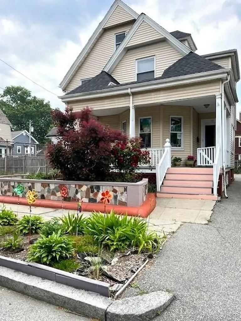 10 Lillian Avenue Providence RI 02905