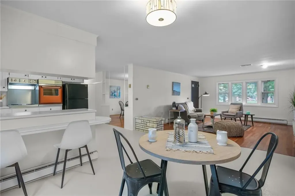 77 Kentucky Avenue Warwick RI 02888