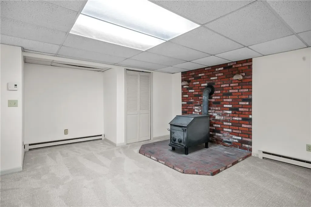 77 Kentucky Avenue Warwick RI 02888