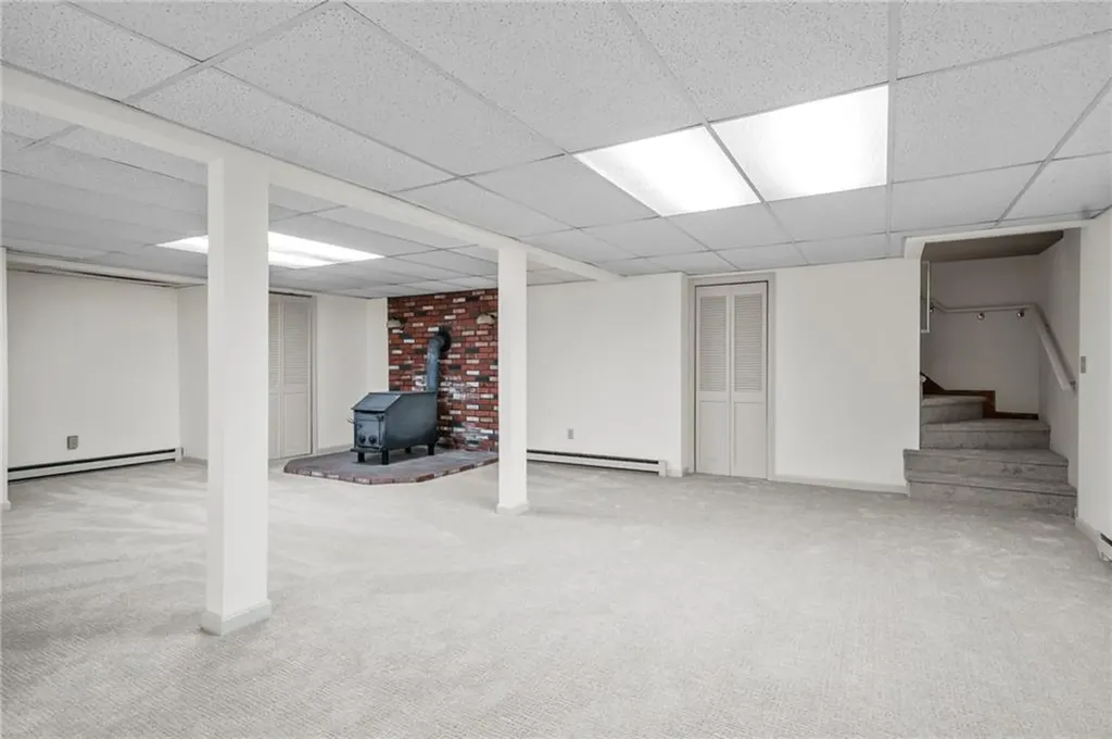 77 Kentucky Avenue Warwick RI 02888