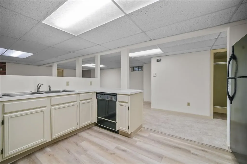 77 Kentucky Avenue Warwick RI 02888