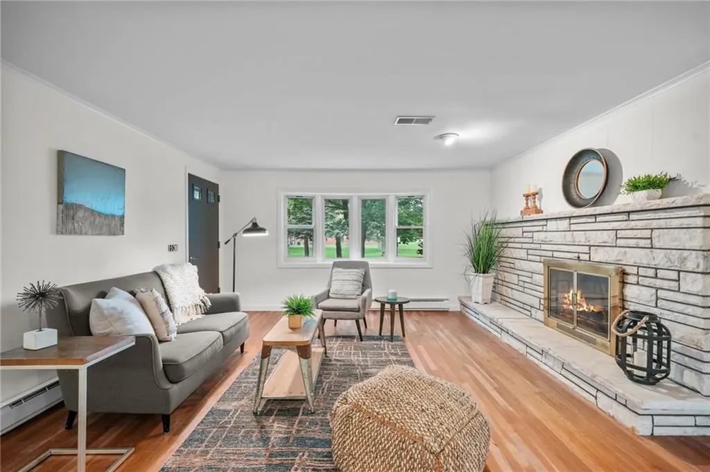 77 Kentucky Avenue Warwick RI 02888