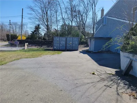 1074 East Main Road Portsmouth RI 02871
