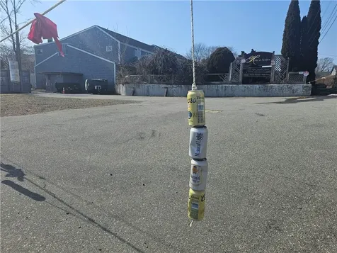 1074 East Main Road Portsmouth RI 02871