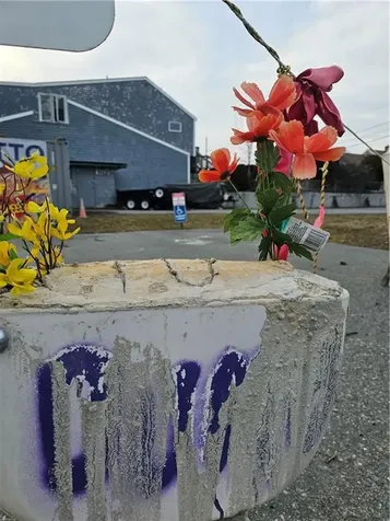 1074 East Main Road Portsmouth RI 02871