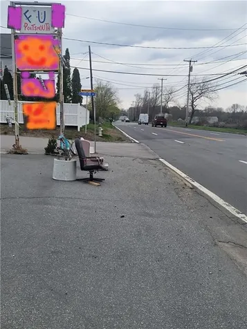 1074 East Main Road Portsmouth RI 02871