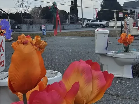 1074 East Main Road Portsmouth RI 02871