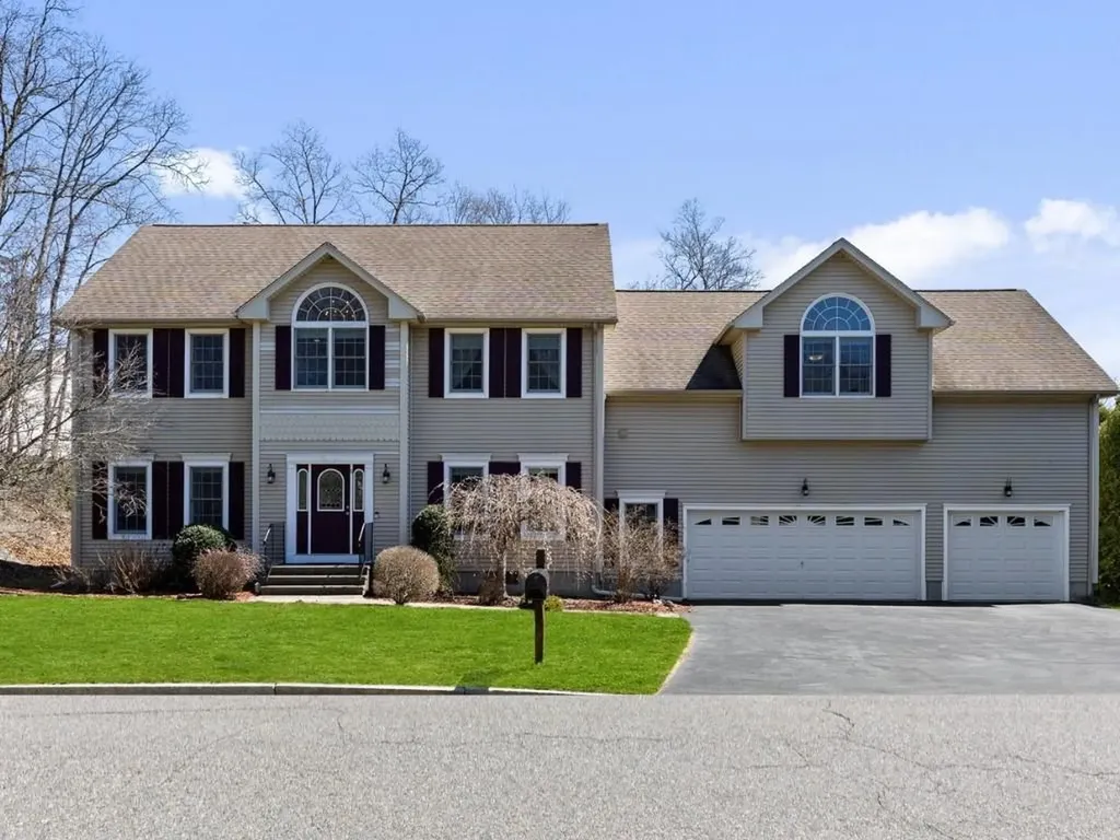 8 Logan Drive Lincoln RI 02865