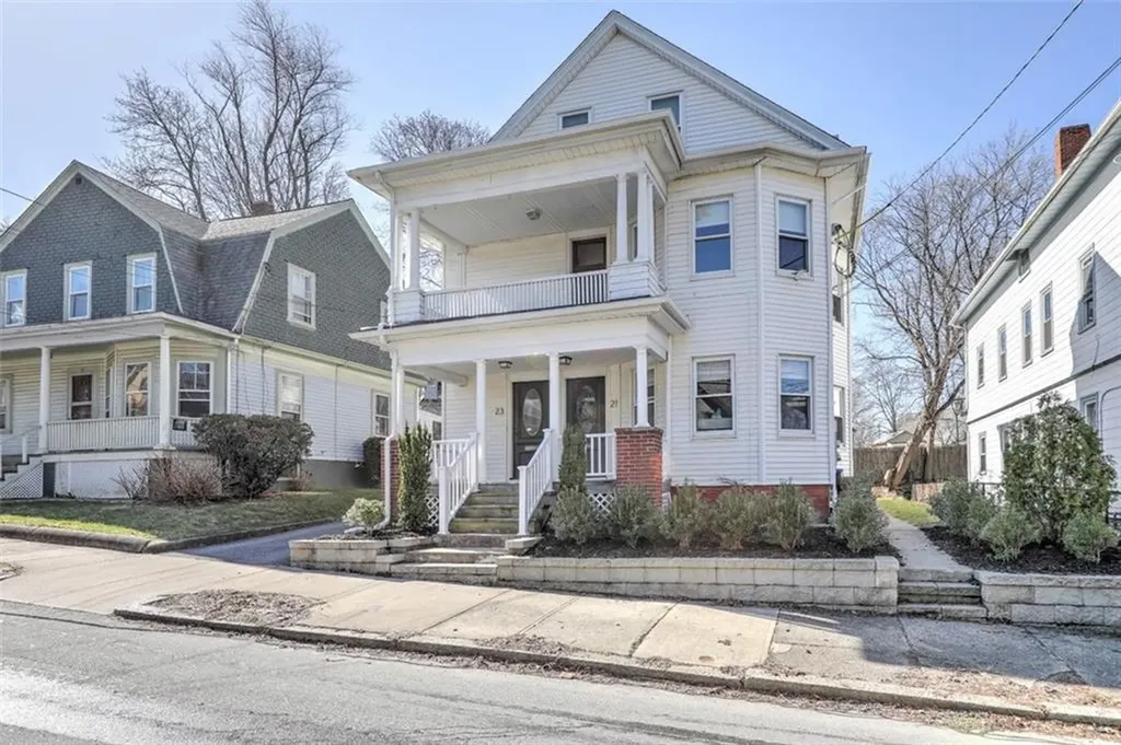 21 23 Hillside Avenue Providence RI 02906