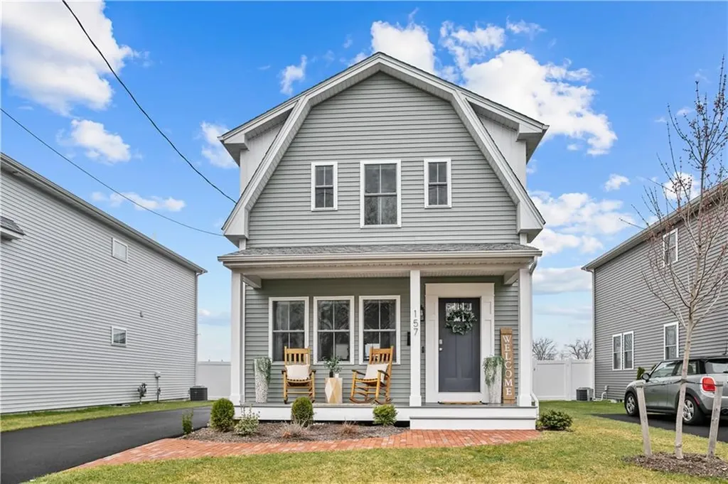 157 Graystone Street Warwick RI 02886