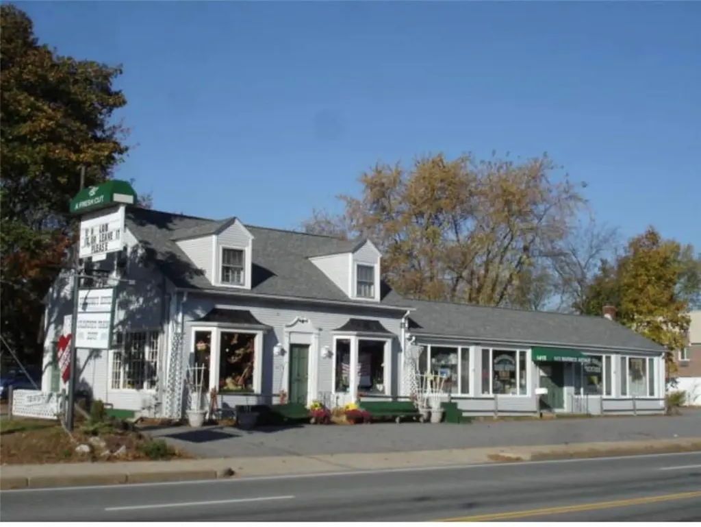 1415 Warwick Avenue Warwick RI 02888