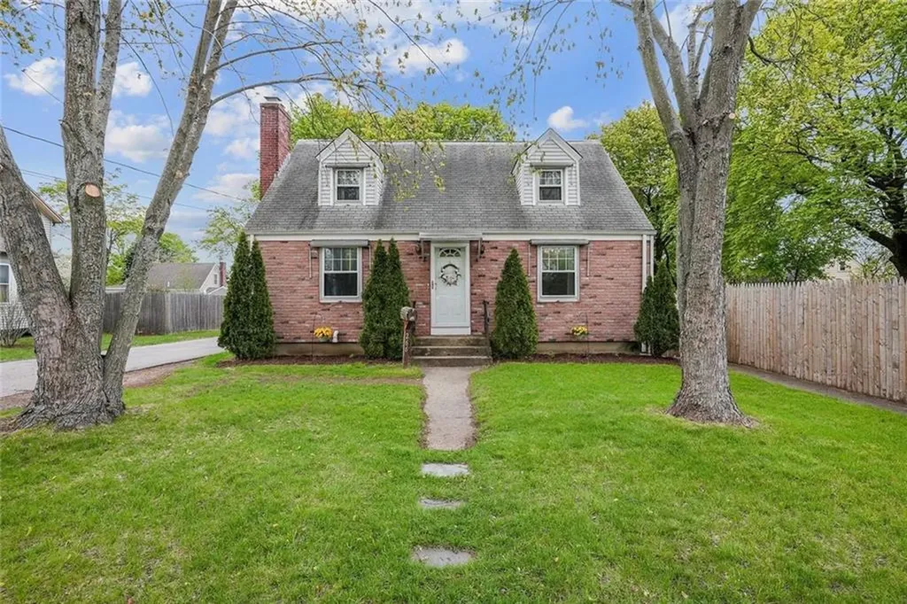 266 Morse Avenue Warwick RI 02886