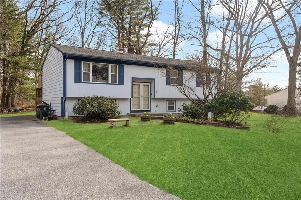5 Snowberry Court Smithfield RI 02917