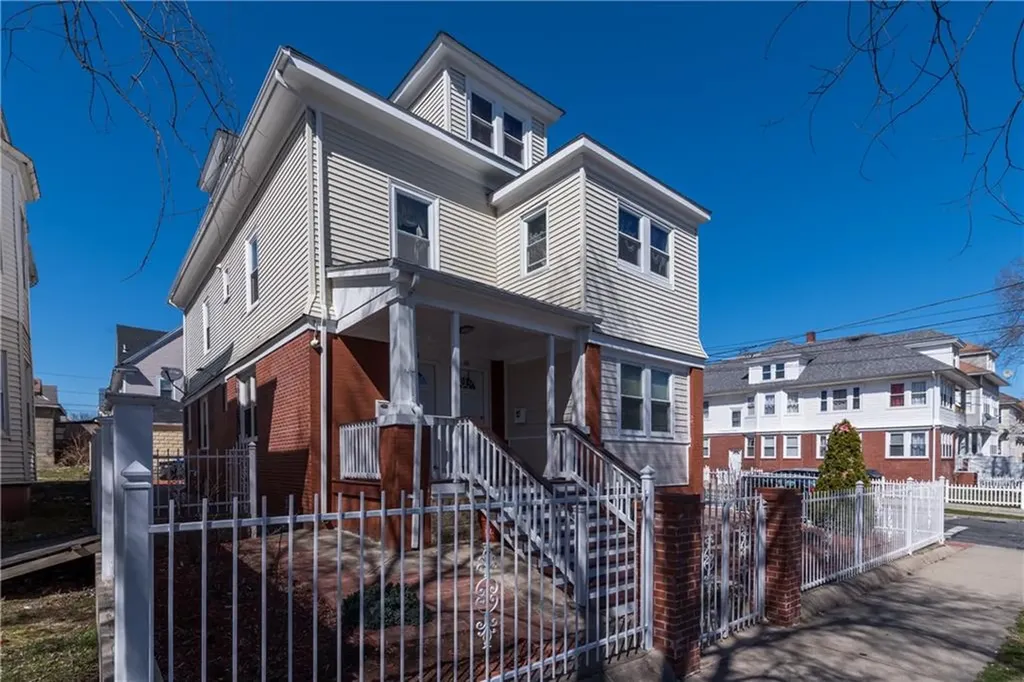 61 63 Warrington Street Providence RI 02907