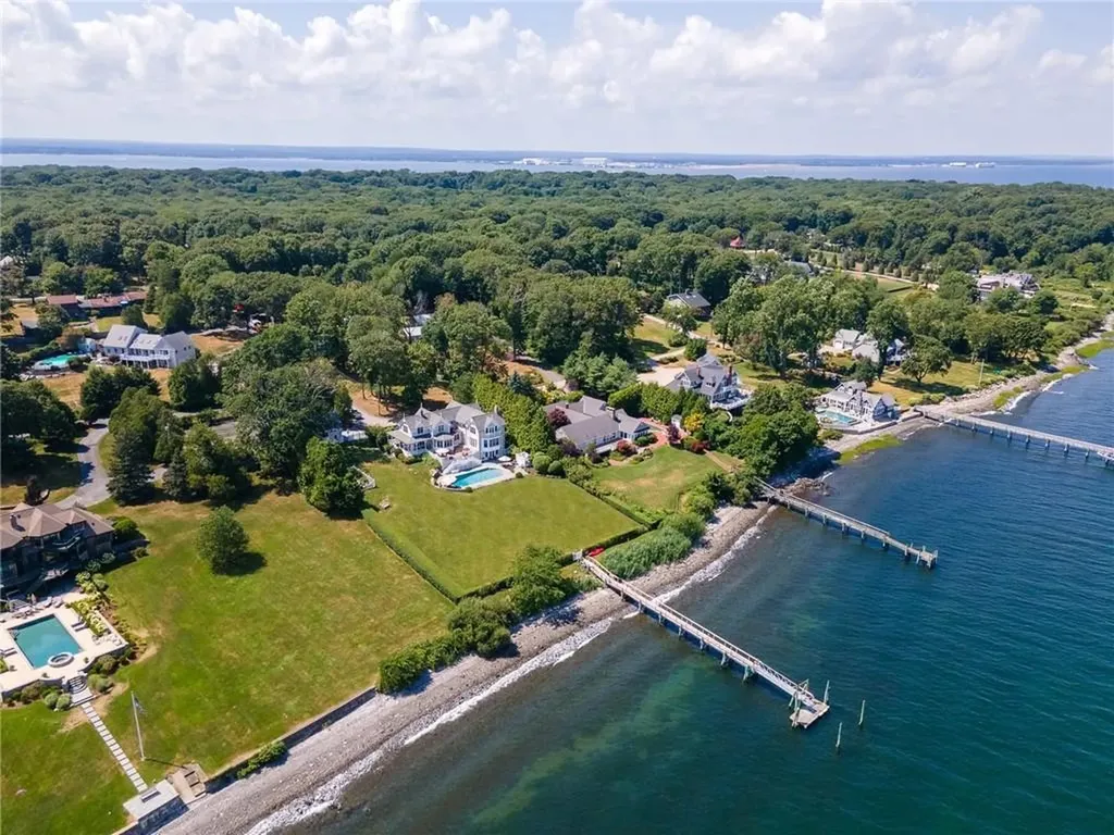 24 Orient Avenue Jamestown RI 02835