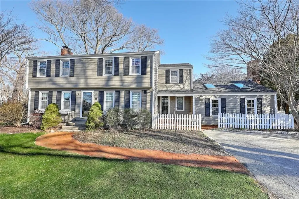 9 Conway Drive Barrington RI 02806