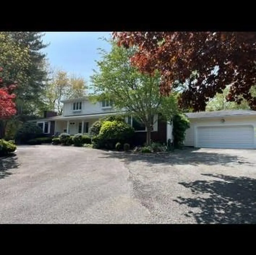 15 Windermere Way Warwick RI 02886